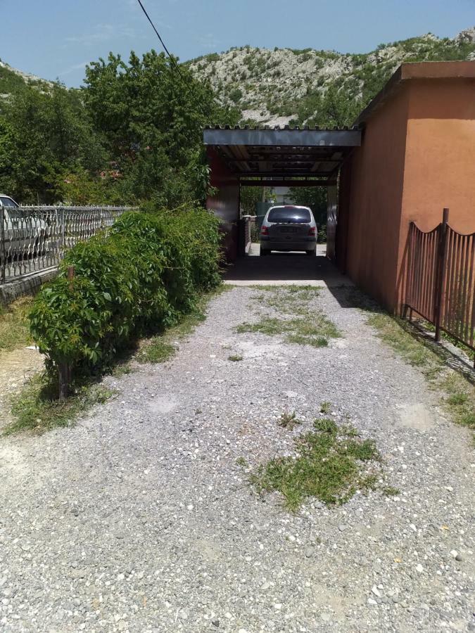Apartman Donji Kraj Appartement Cetinje Buitenkant foto
